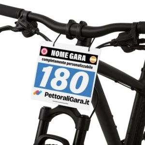 Numero da gara personalizzato per biciclette e MTB in PET rigido, già forato per il manubrio